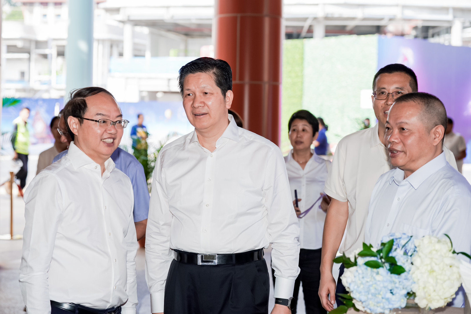 5.陈建光与中冶子企业负责人等进行交流