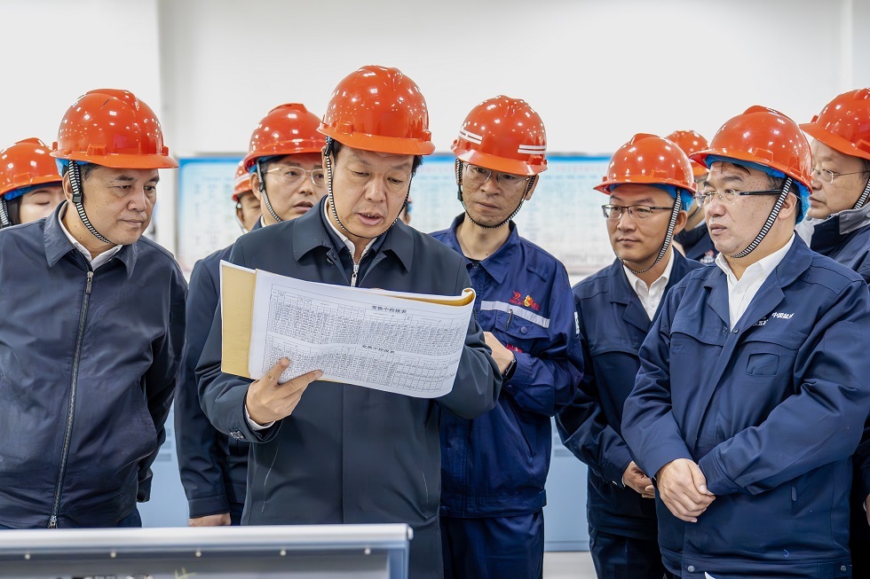 2-陈得信调研盐湖镁业甲醇厂